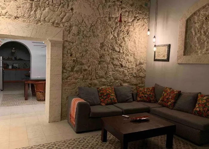 Casa El Flamboyán dentro de la ciudad amurallada Campeche